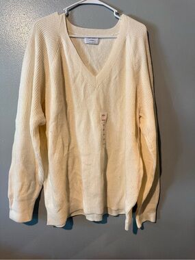 Old Navy Off-White Ribbed V-Neck Sweater